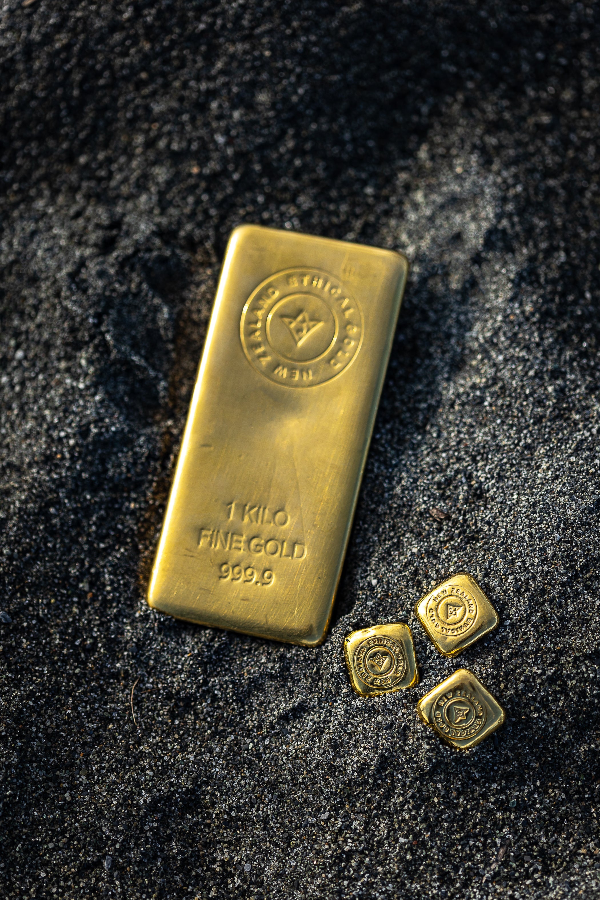 Gold Nuggets, Bullions and Ingots